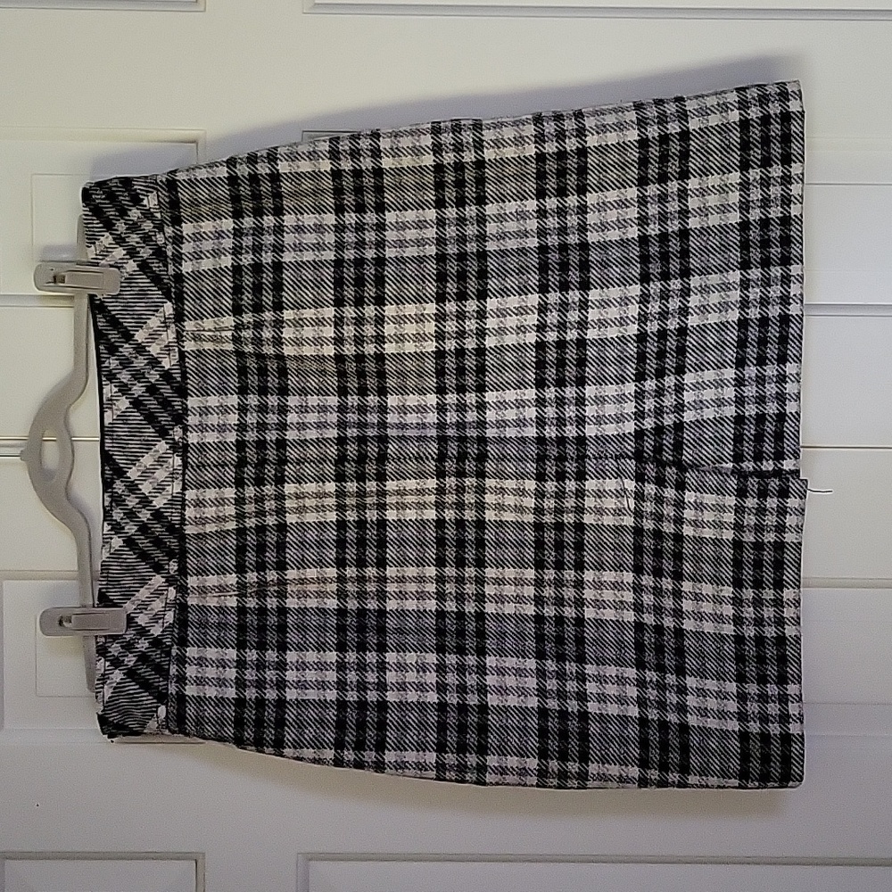 L.L. Bean women's black gray and white plaid Tweed wool blend skirt sz 16 - Picture 2 of 6